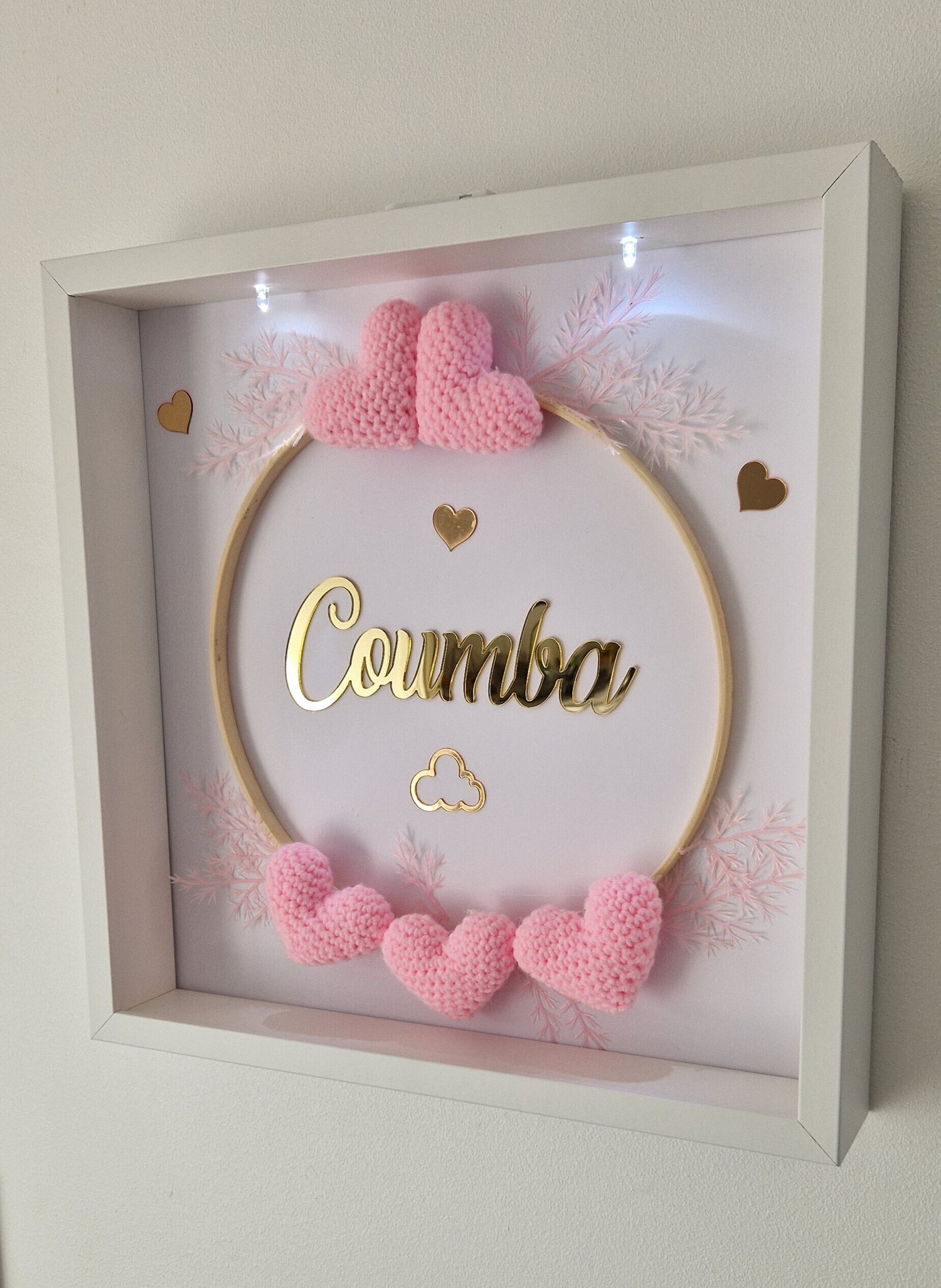COUMBA - CADRE PERSONNALISÉ CROCHET CHAMBRE BÉBÉ - COEURS