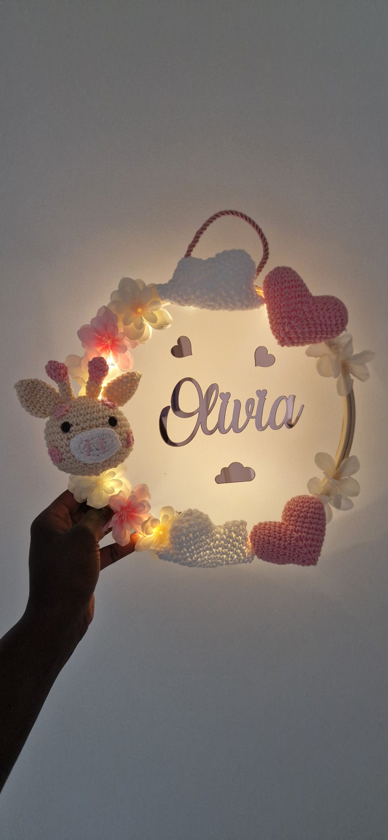 TALYA - COURONNE PERSONNALISÉ CROCHET CHAMBRE BÉBÉ - GIRAFE 
