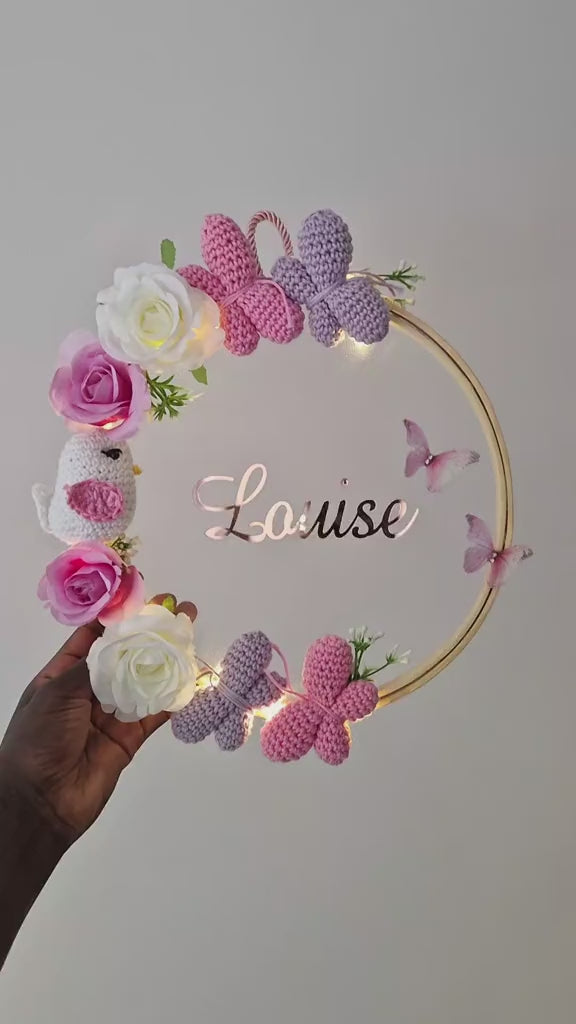 LOUISE - COURONNE PERSONNALISÉ CROCHET CHAMBRE BÉBÉ - OURS
