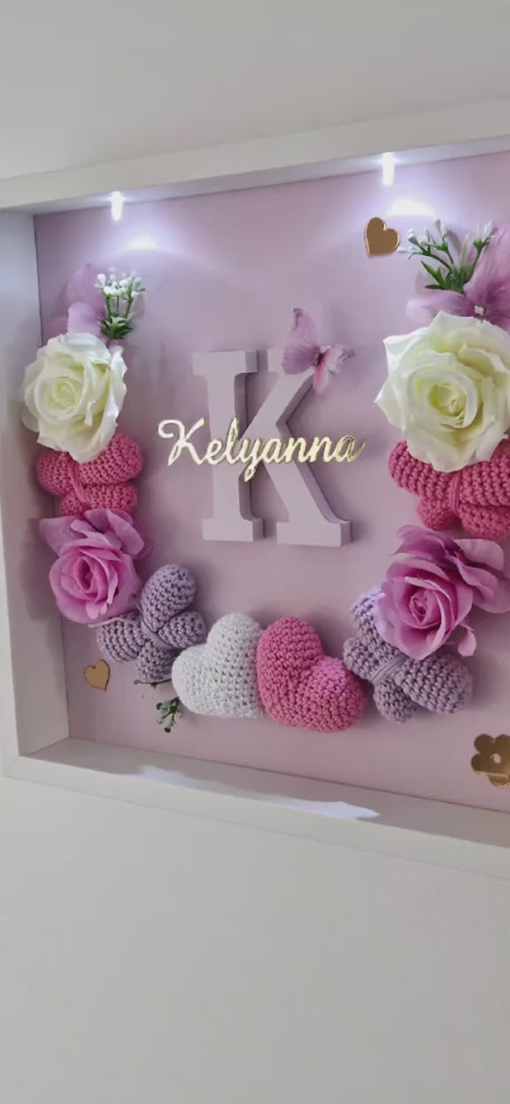 KELYANNA - CADRE PERSONNALISÉ CROCHET CHAMBRE BÉBÉ - JARDIN PRINTANIER