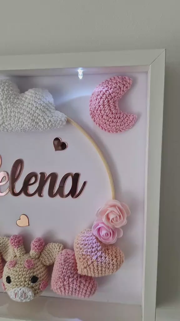  SELENA - CADRE PERSONNALISÉ CROCHET CHAMBRE BÉBÉ - GIRAFE